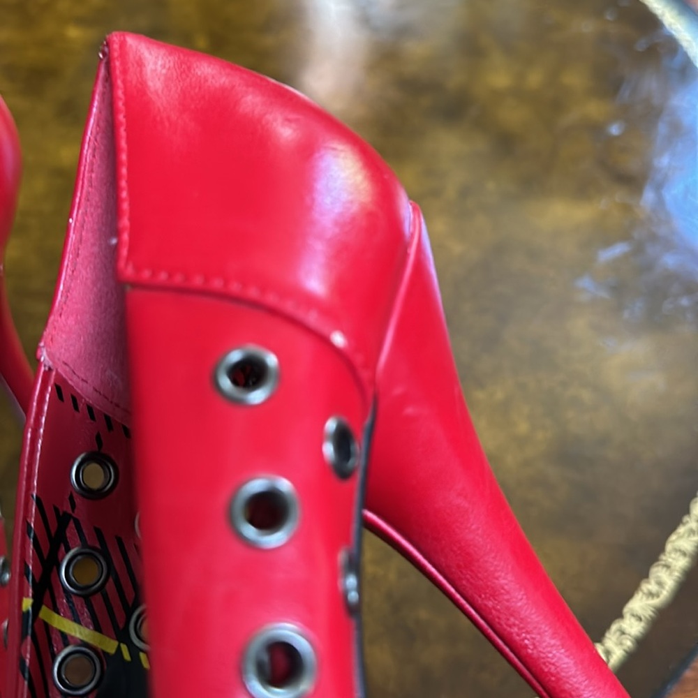 Abbey Dawn by Avril Lavigne Holly Chart Topper platform pump red US 8.5 USED - Picture 7 of 9
